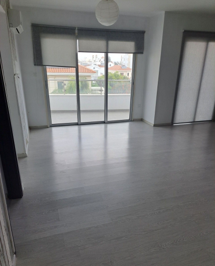 Image No.5-18 Bed Commercial for sale