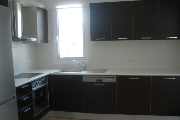 Image No.10-18 Bed Commercial for sale