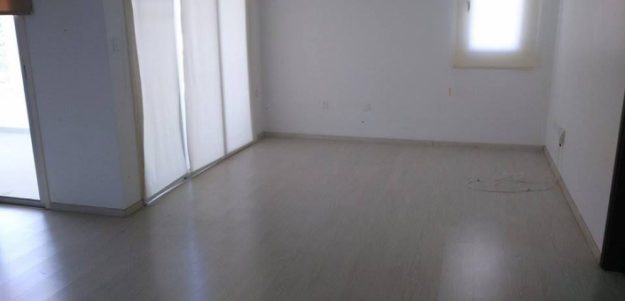 Image No.15-18 Bed Commercial for sale