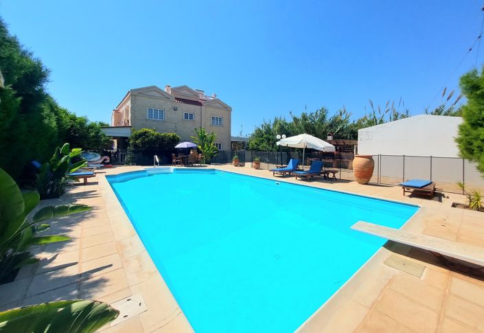 Image No.1-Villa de 4 chambres à vendre à Ayia Napa