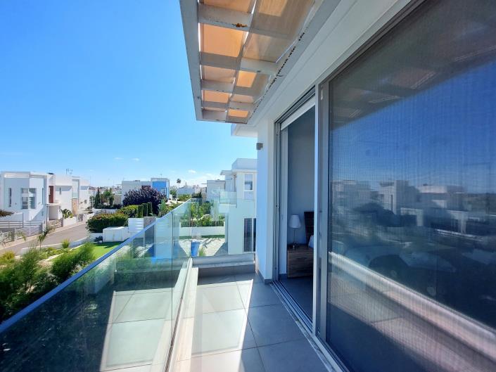 Image No.3-4 Bed House/Villa for sale