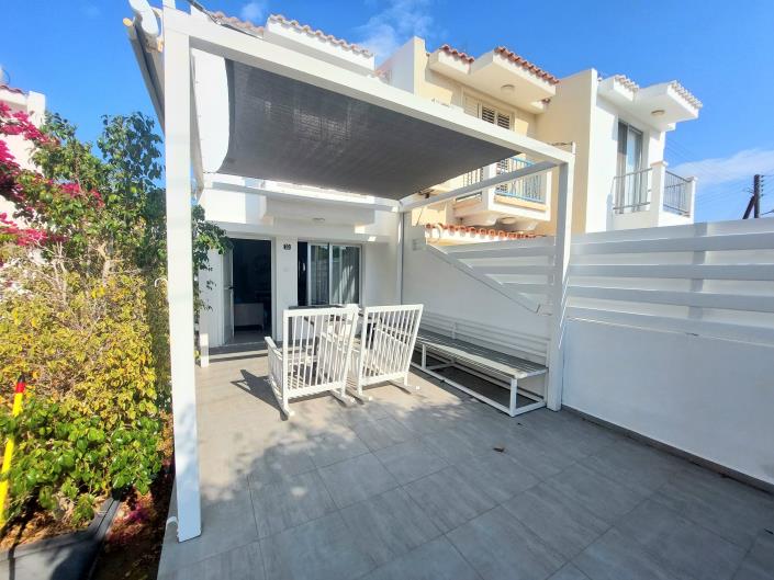 Image No.12-2 Bed Townhouse for sale