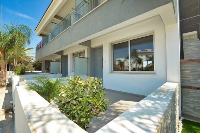 Image No.3-2 Bed Townhouse for sale