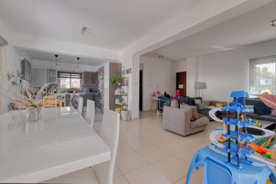 Lounge-Dinning-Area--3-