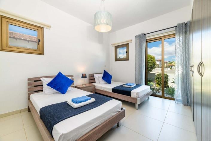 Image No.10-3 Bed Villa for sale