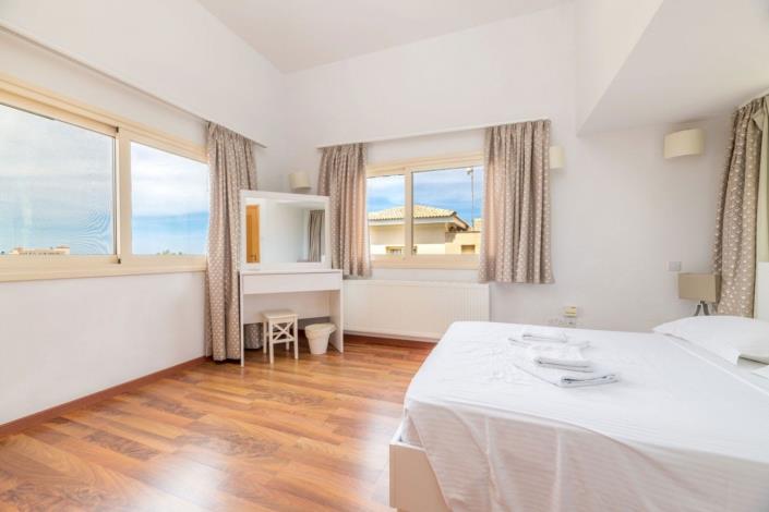 Image No.9-3 Bed House/Villa for sale