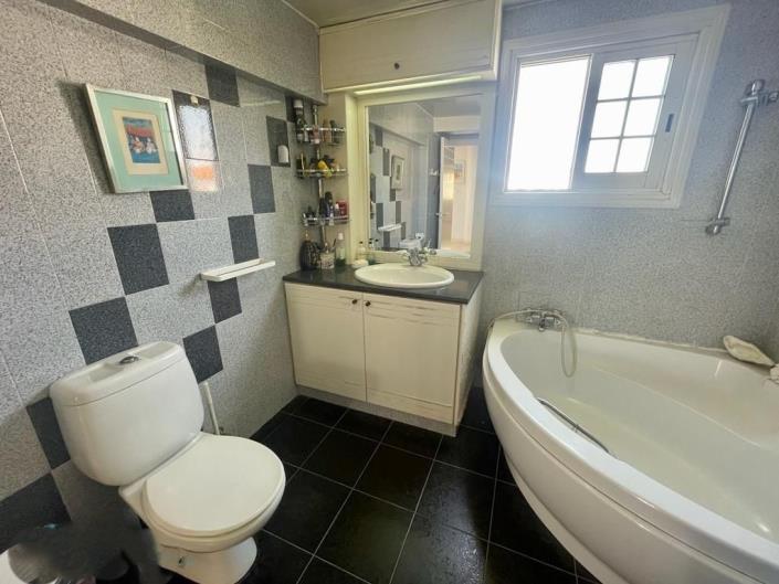 Image No.17-4 Bed House/Villa for sale