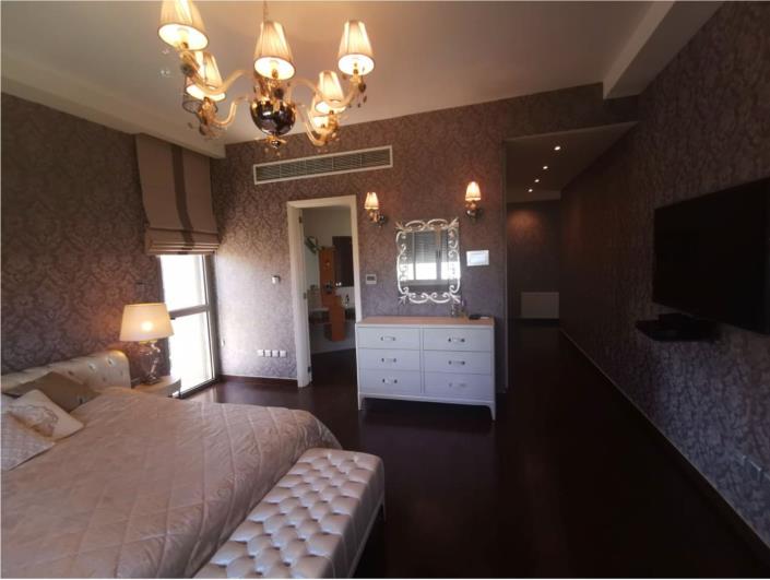 Image No.10-6 Bed Villa / Detached for sale