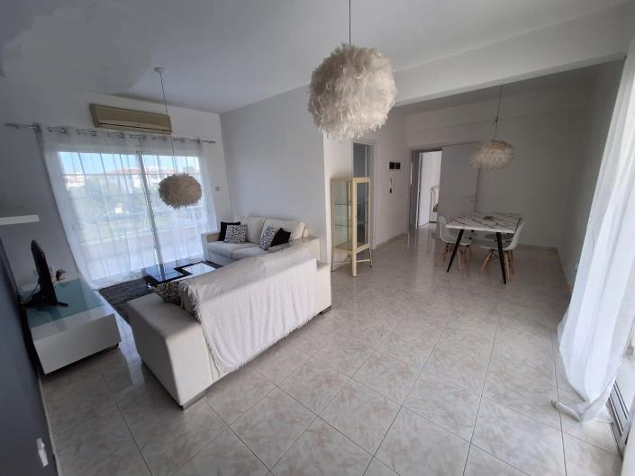 Image No.3-Appartement de 2 chambres à vendre à Oroklini