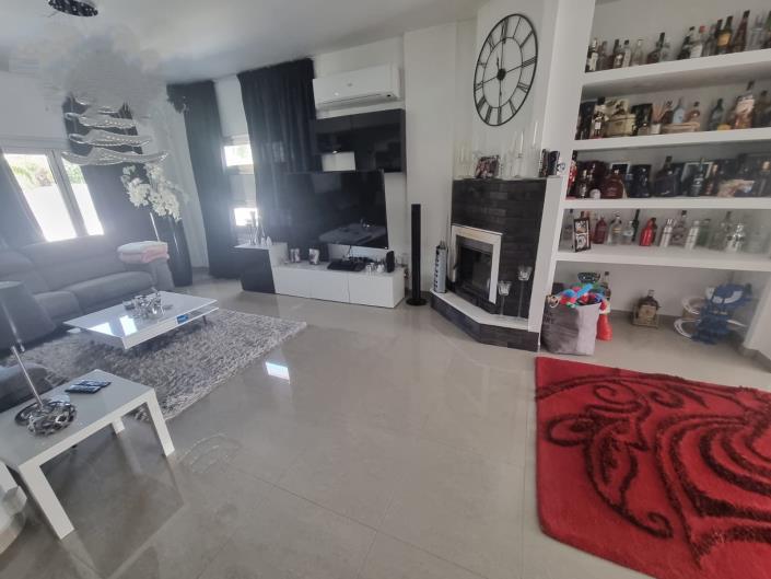 Image No.7-Maison / Villa de 5 chambres à vendre à Aradippou