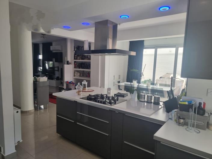 Image No.10-Maison / Villa de 5 chambres à vendre à Aradippou