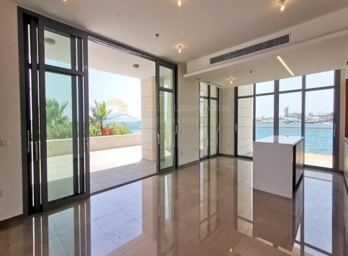 Image No.2-Appartement de 3 chambres à vendre à Limassol Marina