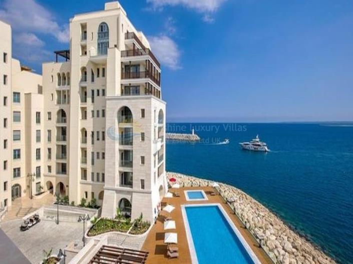 Image No.1-Appartement de 3 chambres à vendre à Limassol Marina