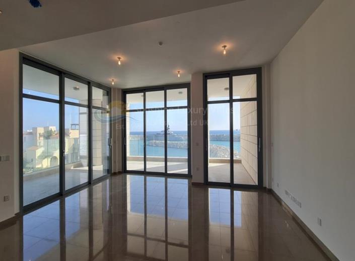 Image No.4-4 Bed Apartment for sale