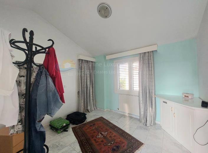 Image No.5-3 Bed Villa for sale