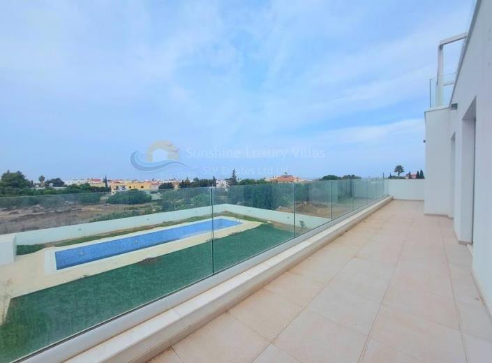 Image No.15-Villa de 4 chambres à vendre à Paralimni