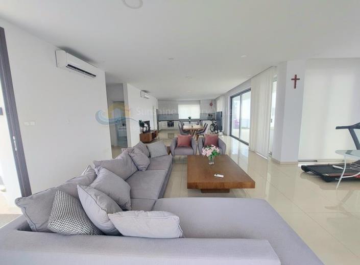 Image No.20-Villa de 4 chambres à vendre à Paralimni