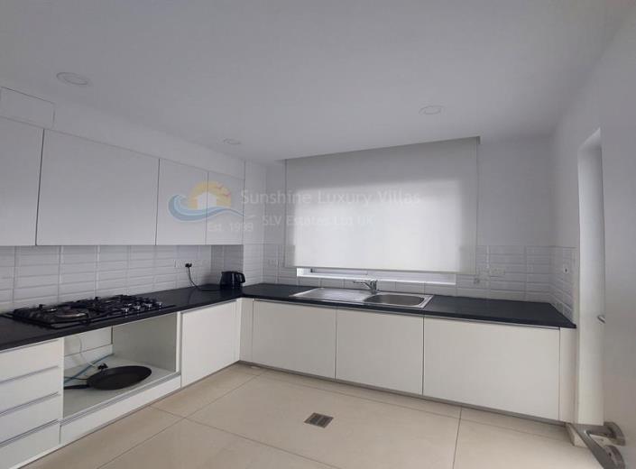 Image No.26-Villa de 4 chambres à vendre à Paralimni