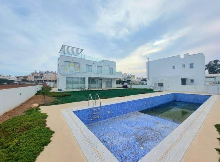 Image No.30-Villa de 4 chambres à vendre à Paralimni