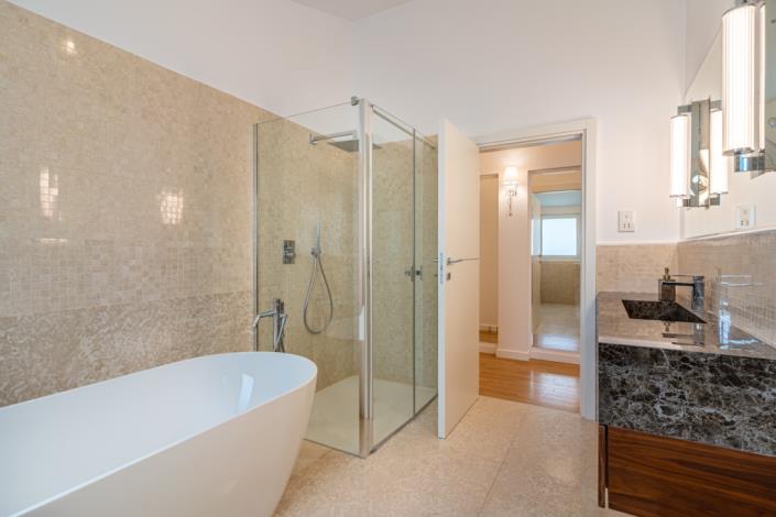 Image No.10-4 Bed Villa for sale