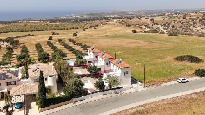 Image No.1-2 Bed Villa for sale