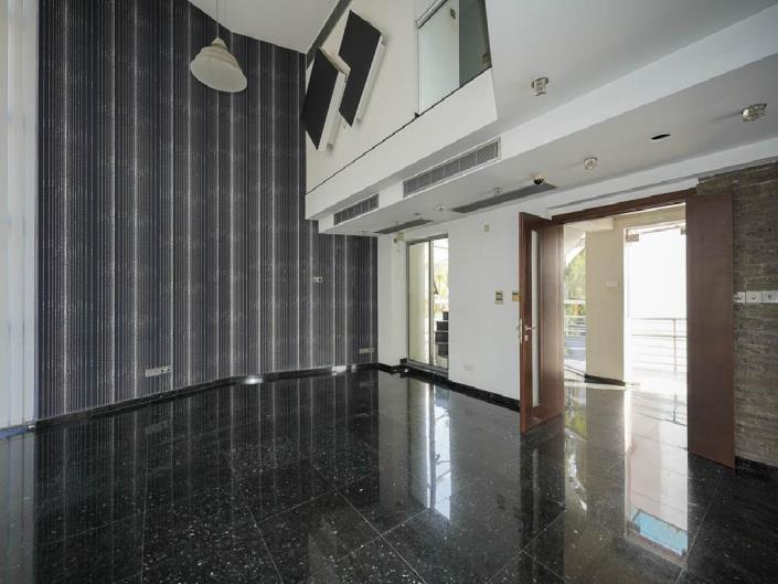 Image No.6-Commercial à vendre à Strovolos