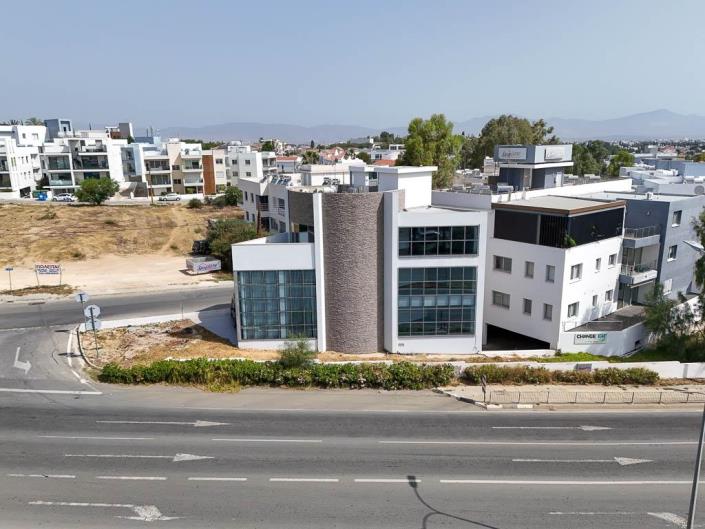 Image No.2-Commercial à vendre à Strovolos