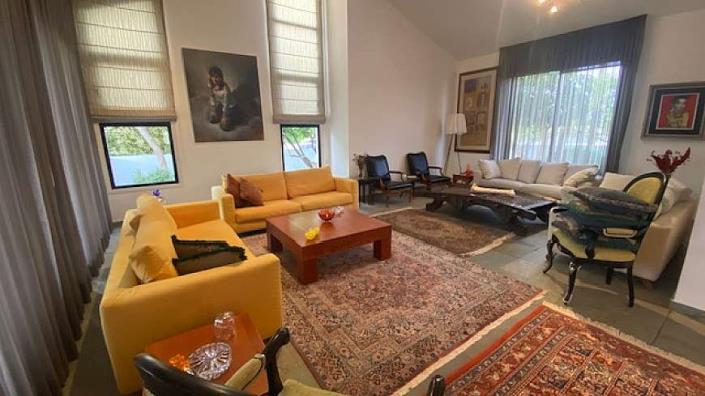 Image No.4-4 Bed Villa for sale