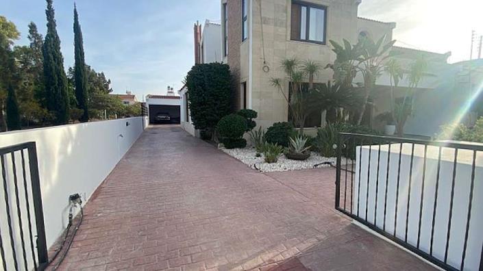 Image No.32-4 Bed Villa for sale