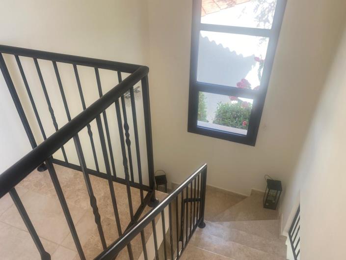 Image No.10-3 Bed Villa for sale