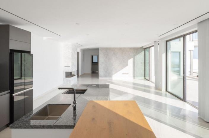 Image No.5-Villa de 5 chambres à vendre à Peyia