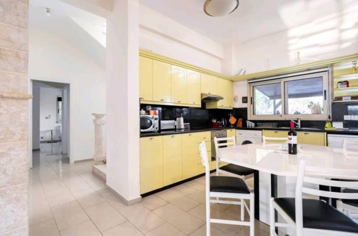 Image No.5-5 Bed Villa for sale