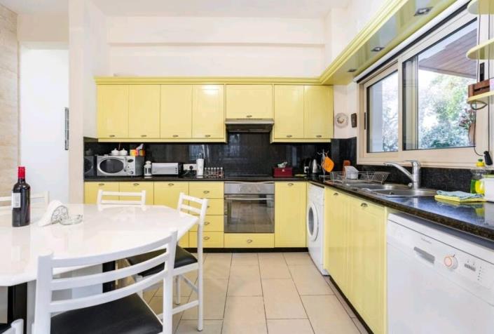 Image No.6-5 Bed Villa for sale