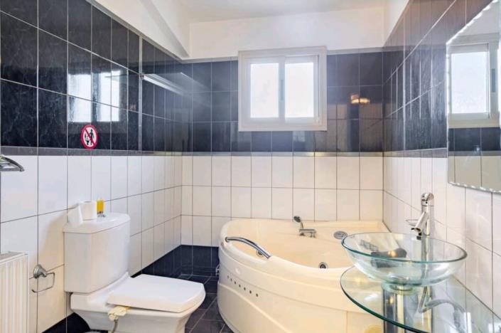 Image No.16-5 Bed Villa for sale