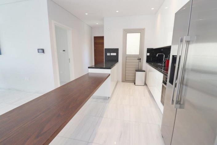 Image No.17-4 Bed Penthouse for sale