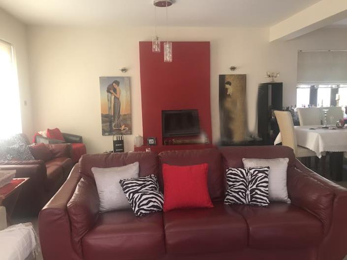 Image No.2-4 Bed Villa for sale