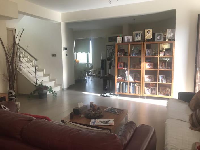 Image No.3-4 Bed Villa for sale