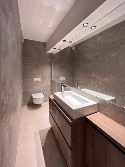 Image No.11-7 Bed Villa for sale