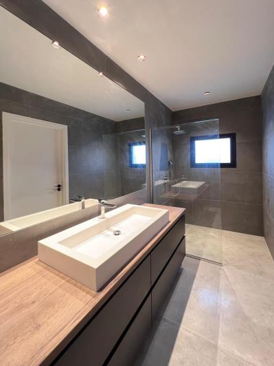 Image No.27-7 Bed Villa for sale