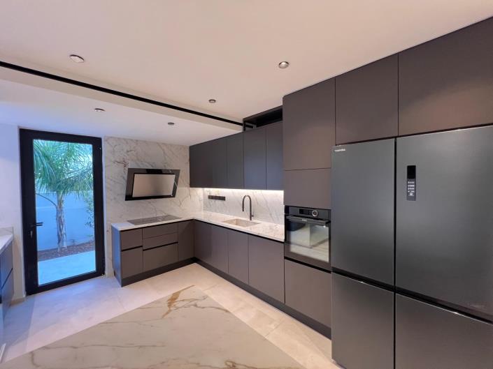 Image No.29-7 Bed Villa for sale