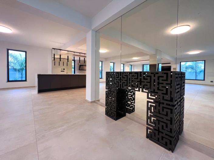 Image No.31-7 Bed Villa for sale