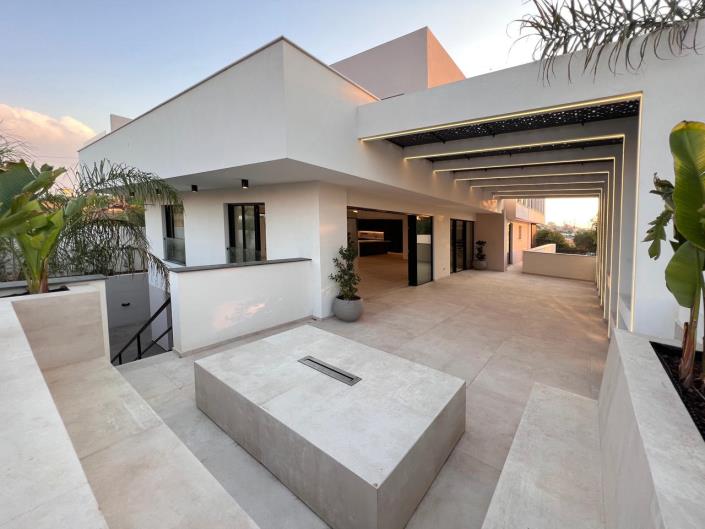 Image No.41-7 Bed Villa for sale