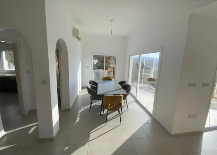 Image No.6-Villa de 4 chambres à vendre à Peyia