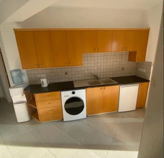 Image No.5-Villa de 4 chambres à vendre à Peyia