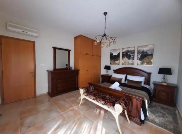 Image No.20-Villa de 4 chambres à vendre à Chlorakas