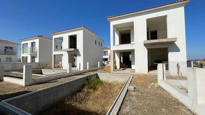 Image No.20-3 Bed Villa for sale