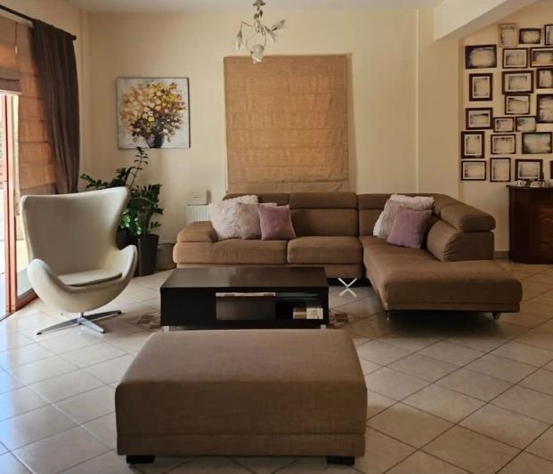Image No.1-3 Bed Villa for sale