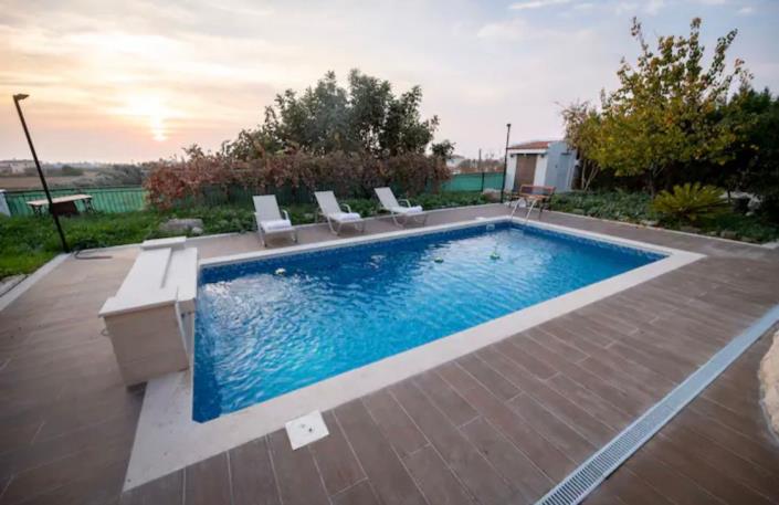 Image No.5-4 Bed Villa for sale