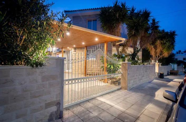 Image No.7-4 Bed Villa for sale