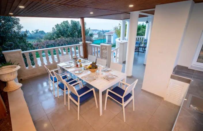 Image No.11-4 Bed Villa for sale